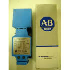 Allen-Bradley - 871L Inductive Proximity Senso